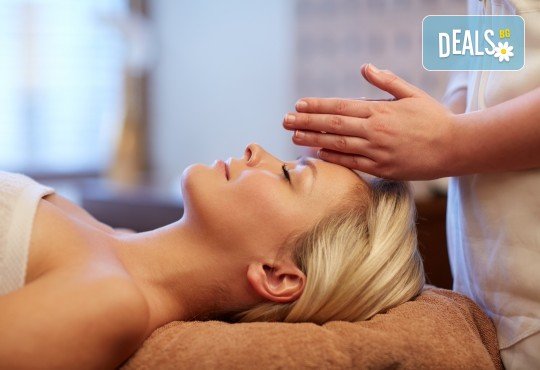 Лечебен, класически или болкоуспокояващ масаж с магнезий или луга на гръб или на цяло тяло + масаж на глава, ходила или длани в Mery Relax - Снимка 1