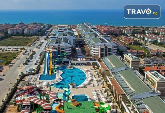 Ранно лято 2023 в Crystal Waterworld Resort & Spa 5*, Белек, Анталия! 7 нощувки Ultimate All inclusive, транспорт и безплатно за дете до 11.99 г. от BelpregoTravel - Снимка 2