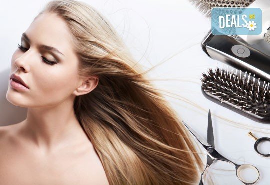 Освежете прическата си! Подстригване, арганова терапия за коса с инфраред преса и плитка или оформяне с преса в студио Relax Beauty & Spa - Снимка 1