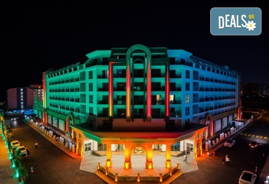 Ранни записвания море 2024 в The Lumos Deluxe Resort Hotel 5*, Алания! 7 нощувки на база Ultra ALL Inclusive, безплатно за дете до 12.99 и транспорт с Belprego Travel - Снимка 16