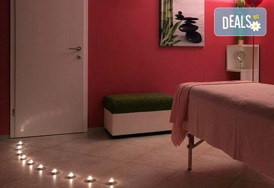Оздравителен масаж на гръб с благоуханни масла за релакс, здраве и облекчаване на болките в гърба, Senses Massage & Recreation - Снимка 3