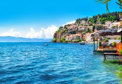 Разходка до Охридското езеро! 2 нощувки със закуски, вечери, посещение на Билянини извори, манастира Свети Наум и транспорт от Роял Холидейз - Снимка