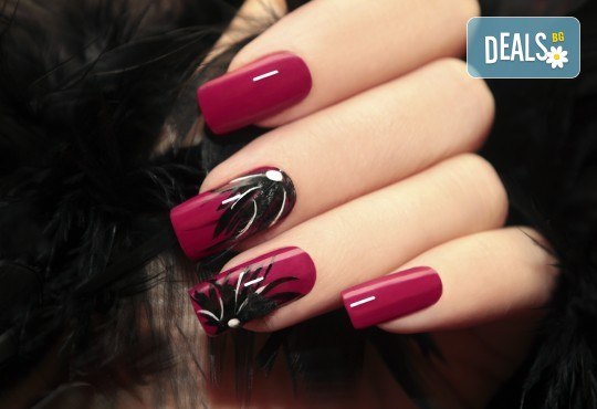 Перфектен маникюр с гел лак Dama Nail Art, Victoria vin от PZ Beauty Studio & Academy - Снимка 3