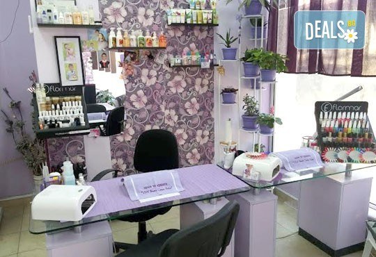 Неустоимо предложение за перфектен маникюр, педикюр и изящни дълги мигли в салон J.D.V Beauty Center Relax! - Снимка 11