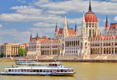Предколедна екскурзия до Будапеща! 2 нощувки, 2 закуски и 1 вечеря в Classic Hotel 3*, транспорт и възможност за посещение на Виена