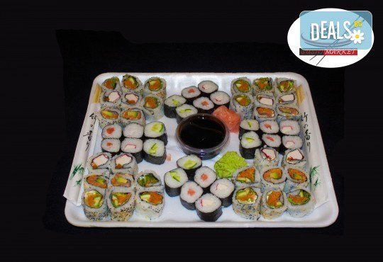 Вкусно и здравословно! Вземете 56 суши хапки с филаделфия, пушена сьомга и херинга или скариди от Sushi Market! - Снимка 1