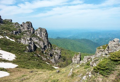 Уикенд приключение в Сърбия през май! 2 нощувки с 1 закуска и 1 вечеря, транспорт, планински водач и посещение на Ниш, Нишка баня, Миджур и Бабин зъб! - Снимка