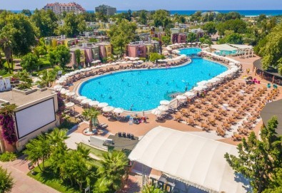 Ранни записвания за море 2020! 7 нощувки на база Ultra All Inclusive във Von Resort Golden Beach 5*, възможност за транспорт - Снимка